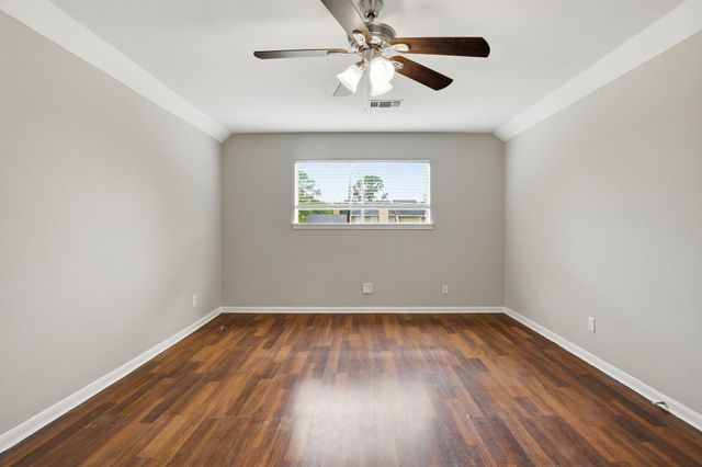 6046 W Airport Boulevard, Houston, TX 77035