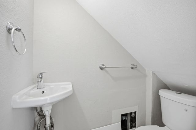 6046 W Airport Boulevard, Houston, TX 77035