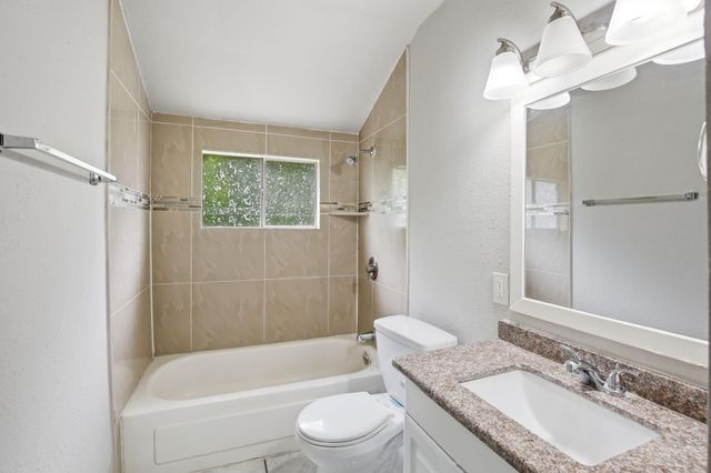 6046 W Airport Boulevard, Houston, TX 77035