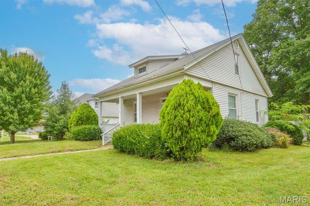 302 N Alton Street, Lebanon, IL 62254