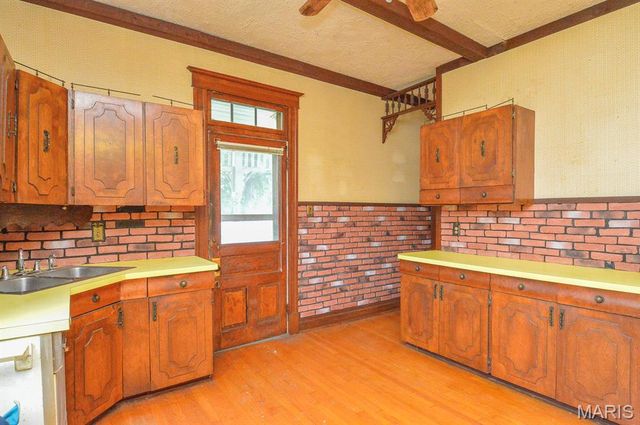302 N Alton Street, Lebanon, IL 62254