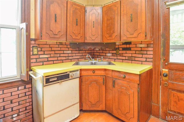 302 N Alton Street, Lebanon, IL 62254