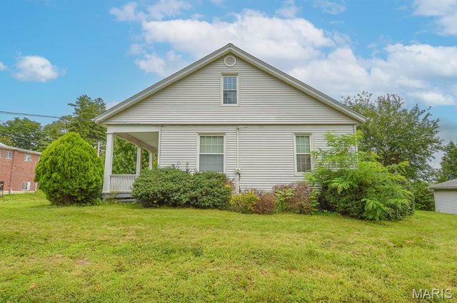 302 N Alton Street, Lebanon, IL 62254