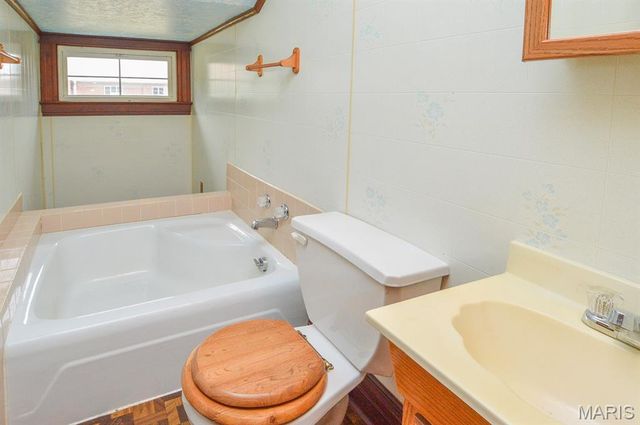 302 N Alton Street, Lebanon, IL 62254