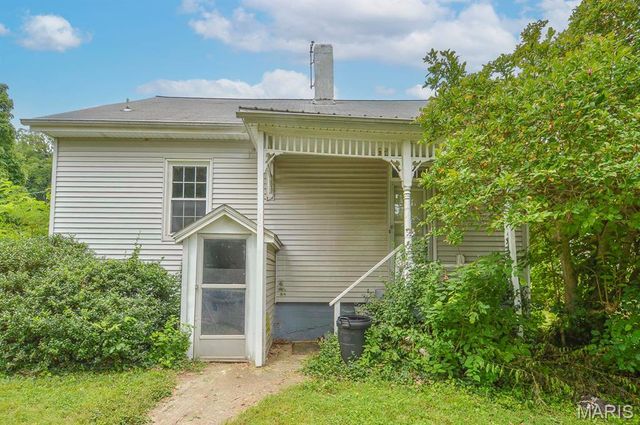 302 N Alton Street, Lebanon, IL 62254