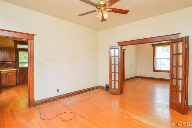 302 N Alton Street, Lebanon, IL 62254