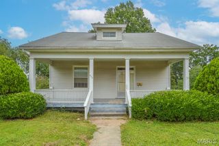 302 N Alton Street, Lebanon, IL 62254