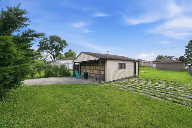 44 50th Avenue, Bellwood, IL 60104