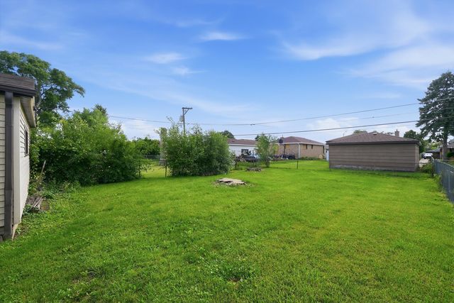 44 50th Avenue, Bellwood, IL 60104