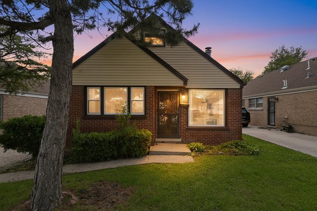 44 50th Avenue, Bellwood, IL 60104