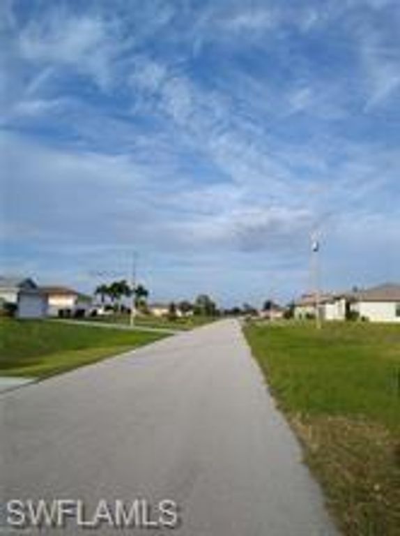 1218 NE 40th ST, CAPE CORAL, FL 33909 — photo 4