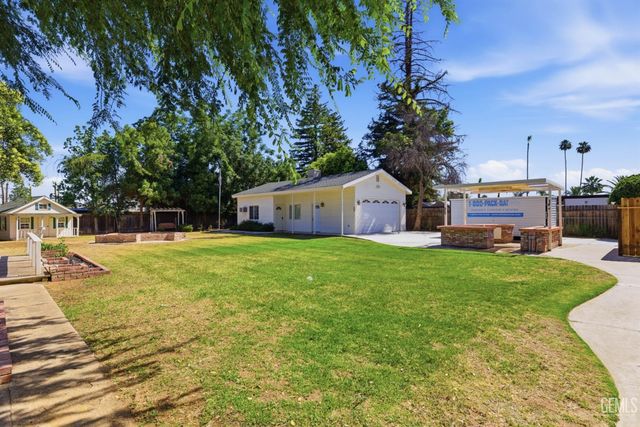 6606 Desmond Avenue, Bakersfield, CA 93308