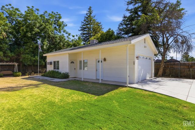 6606 Desmond Avenue, Bakersfield, CA 93308