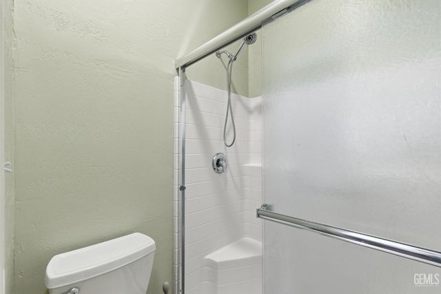 6606 Desmond Avenue, Bakersfield, CA 93308