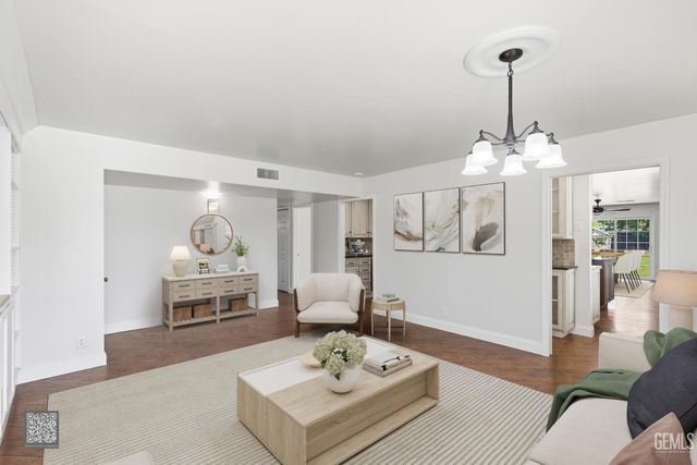 6606 Desmond Avenue, Bakersfield, CA 93308