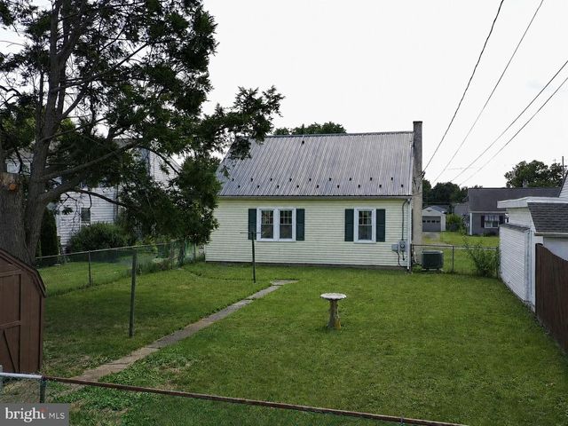 1137 STANLEY AVENUE, Chambersburg, PA 17201