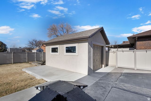 5581 S 100 W, Washington Terrace, UT 84405