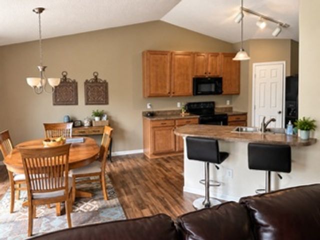 55 Shady Pines Avenue, Springboro, OH 45066