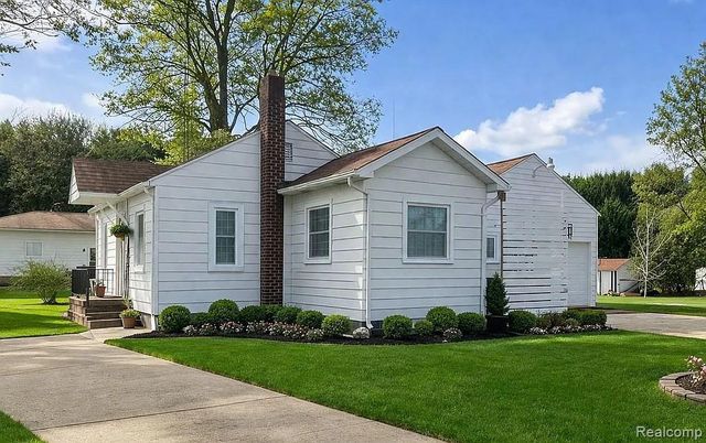 3030 W Newark Road, Lapeer, MI 48446
