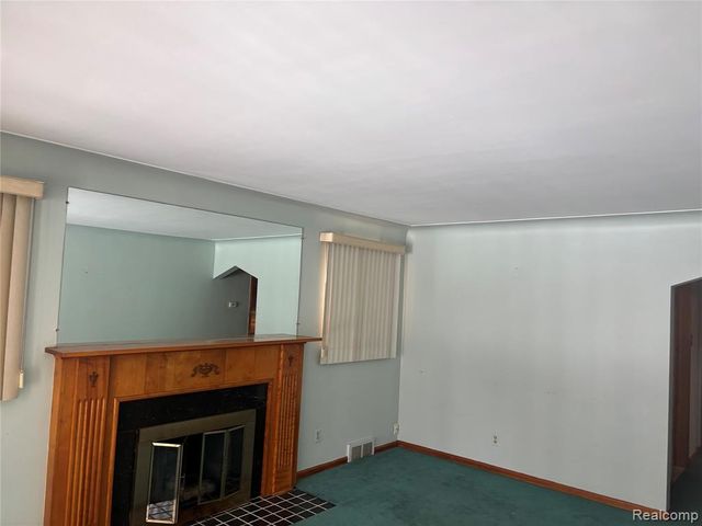 21106 Curie Avenue, Warren, MI 48091