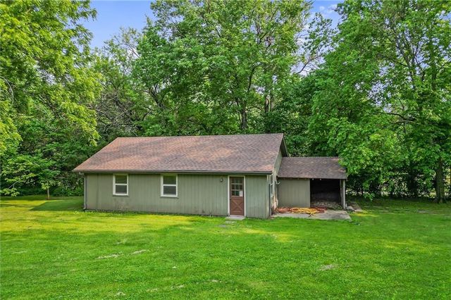 6178 SE Tri County Line Road, Lawson, MO 64062