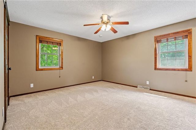 6178 SE Tri County Line Road, Lawson, MO 64062