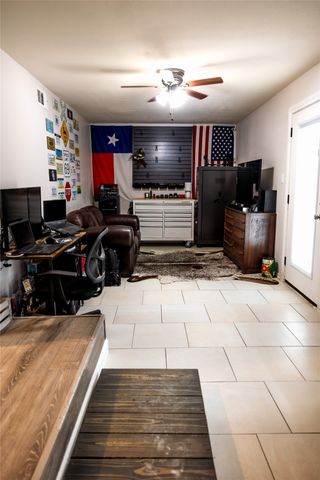 257 Graham Avenue, Bonham, TX 75418