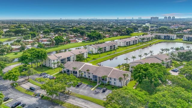 1104 GREEN PINE E1, West Palm Beach, FL 33409