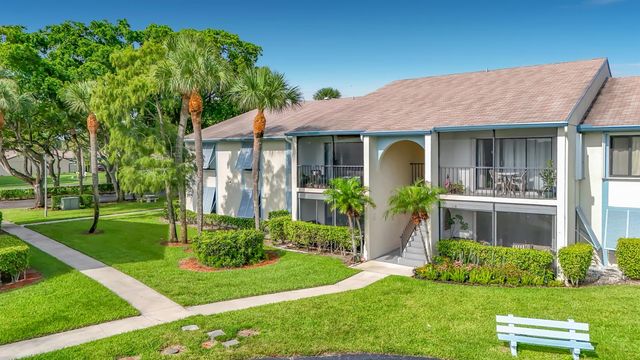 1104 GREEN PINE E1, West Palm Beach, FL 33409