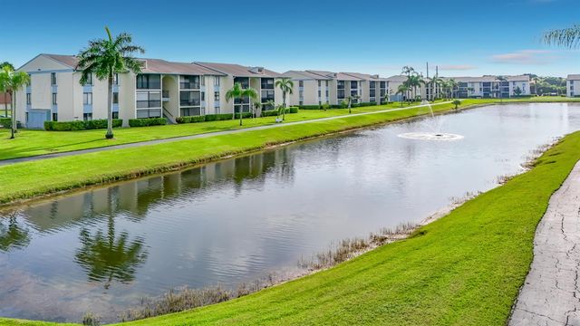1104 GREEN PINE E1, West Palm Beach, FL 33409
