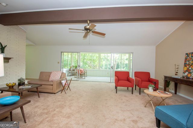 512 Golf View Drive, Peachtree City, GA 30269