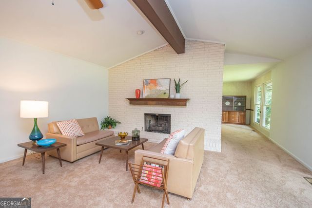 512 Golf View Drive, Peachtree City, GA 30269