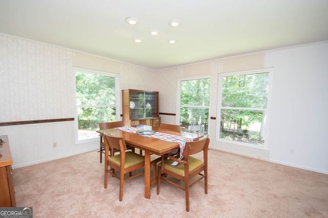 512 Golf View Drive, Peachtree City, GA 30269