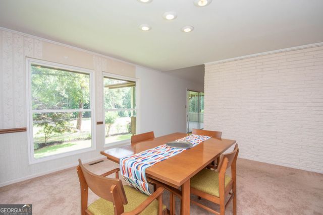 512 Golf View Drive, Peachtree City, GA 30269