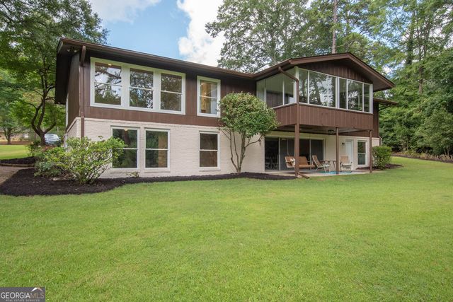 512 Golf View Drive, Peachtree City, GA 30269
