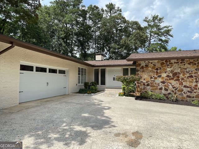 512 Golf View Drive, Peachtree City, GA 30269