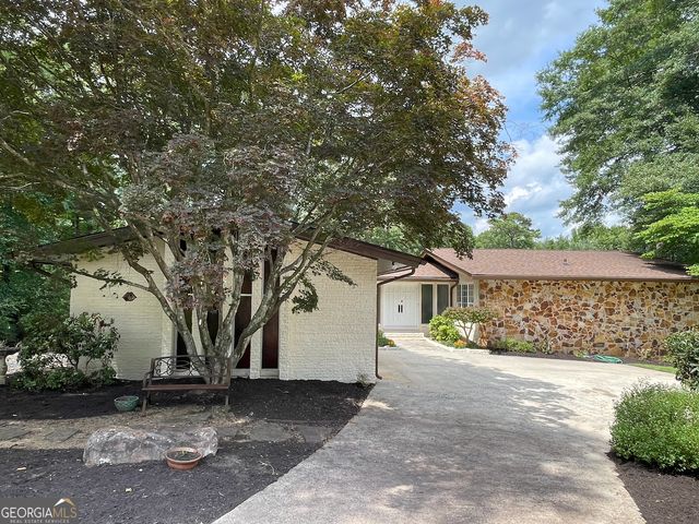 512 Golf View Drive, Peachtree City, GA 30269