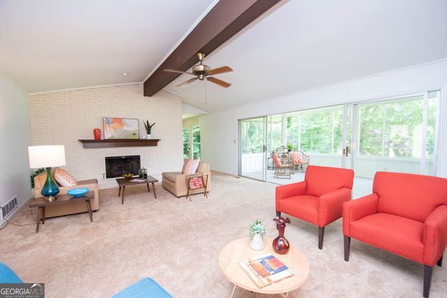 512 Golf View Drive, Peachtree City, GA 30269