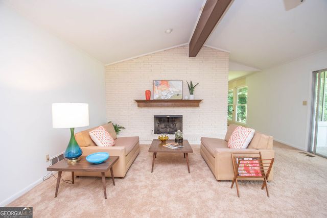 512 Golf View Drive, Peachtree City, GA 30269