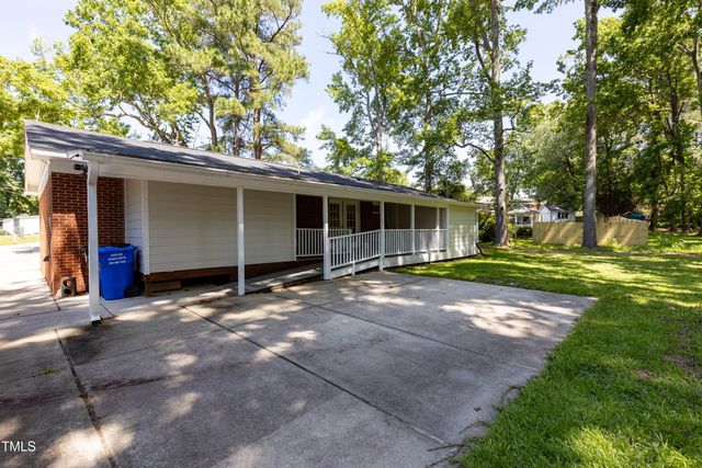 438 N Hickory Street, Angier, NC 27501