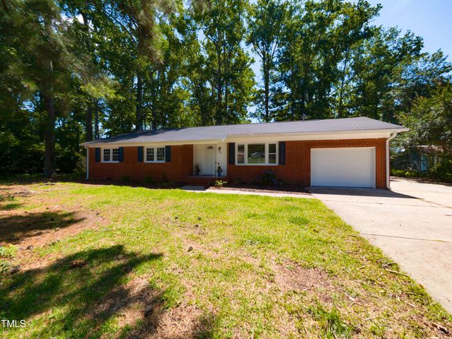438 N Hickory Street, Angier, NC 27501