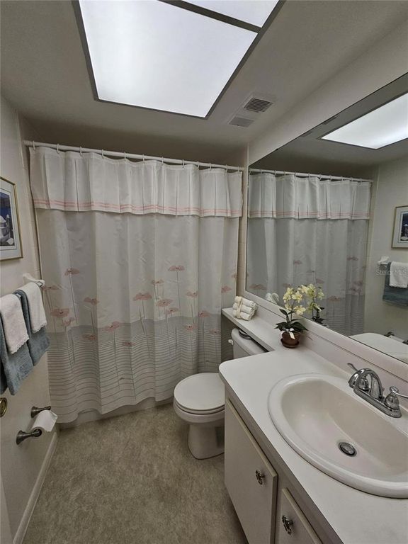 Image 15 of property listing at 425 30TH AVENUE W C206, Bradenton, FL 34205