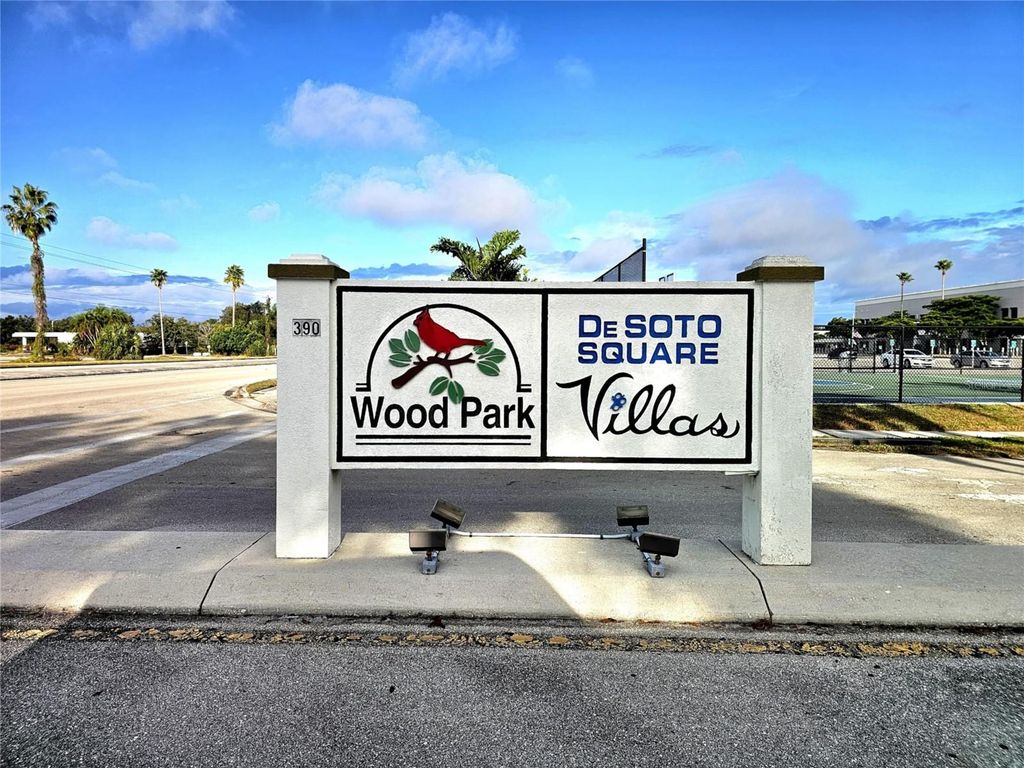 Image 26 of property listing at 425 30TH AVENUE W C206, Bradenton, FL 34205