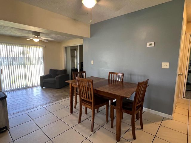 432 SW Curry Street, Port St. Lucie, FL 34983