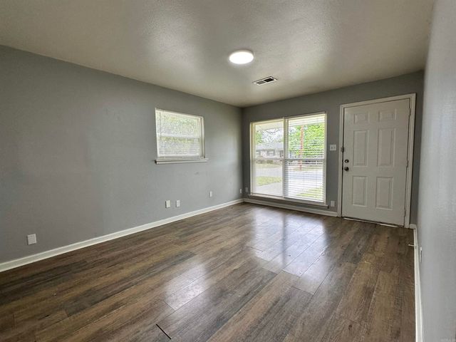 512 Ellen Drive, North Little Rock, AR 72117