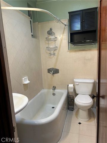 2121 James M Wood Boulevard 121, Los Angeles, CA 90006