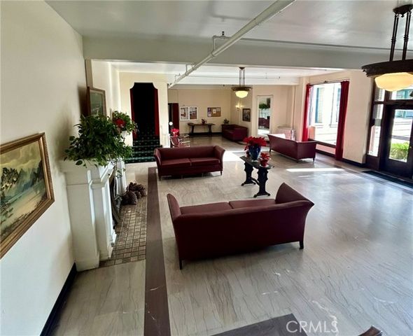 2121 James M Wood Boulevard 121, Los Angeles, CA 90006