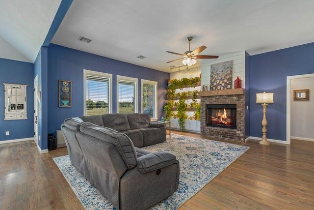 61530 E 266 Road, Grove, OK 74344