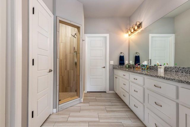 61530 E 266 Road, Grove, OK 74344