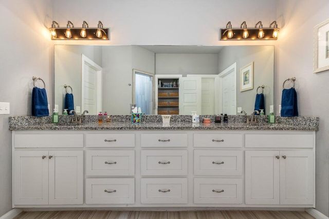 61530 E 266 Road, Grove, OK 74344